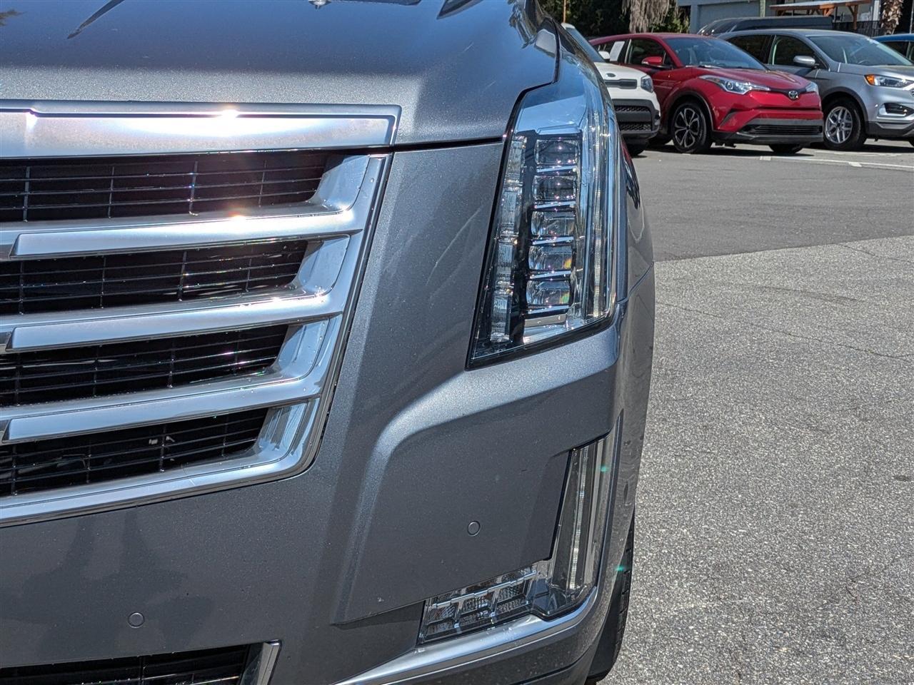 Cadillac Escaladeluxury 2Wd - Thumbnail 9