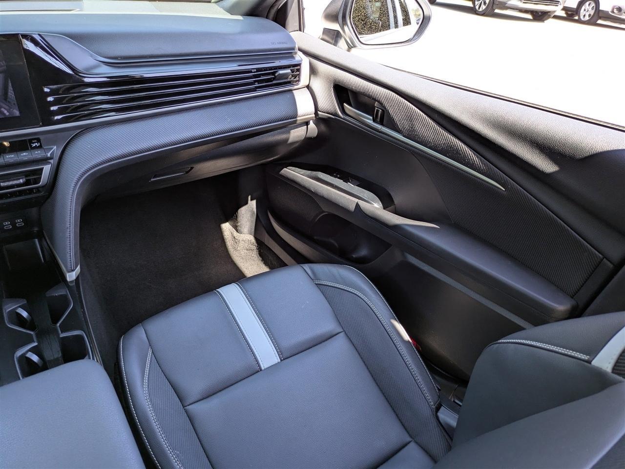 Toyota Camry Hybridxle - Thumbnail 16