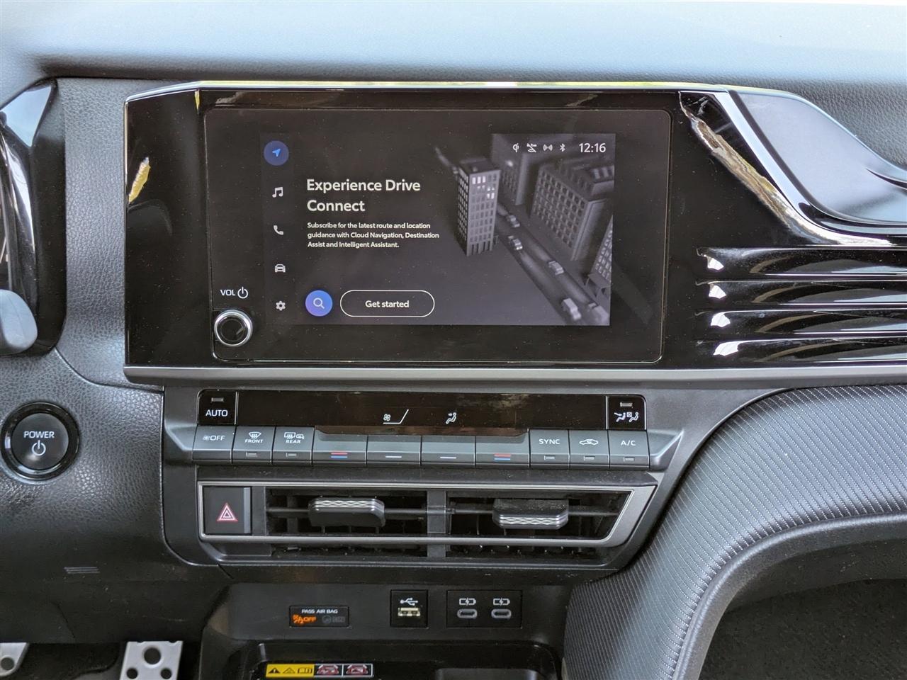 Toyota Camry Hybridxle - Thumbnail 17