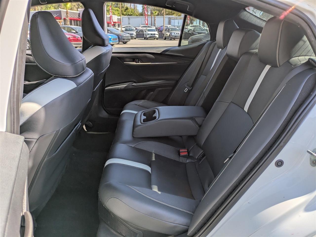 Toyota Camry Hybridxle - Thumbnail 13