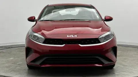 Kia Forte Lxs - Thumbnail 3