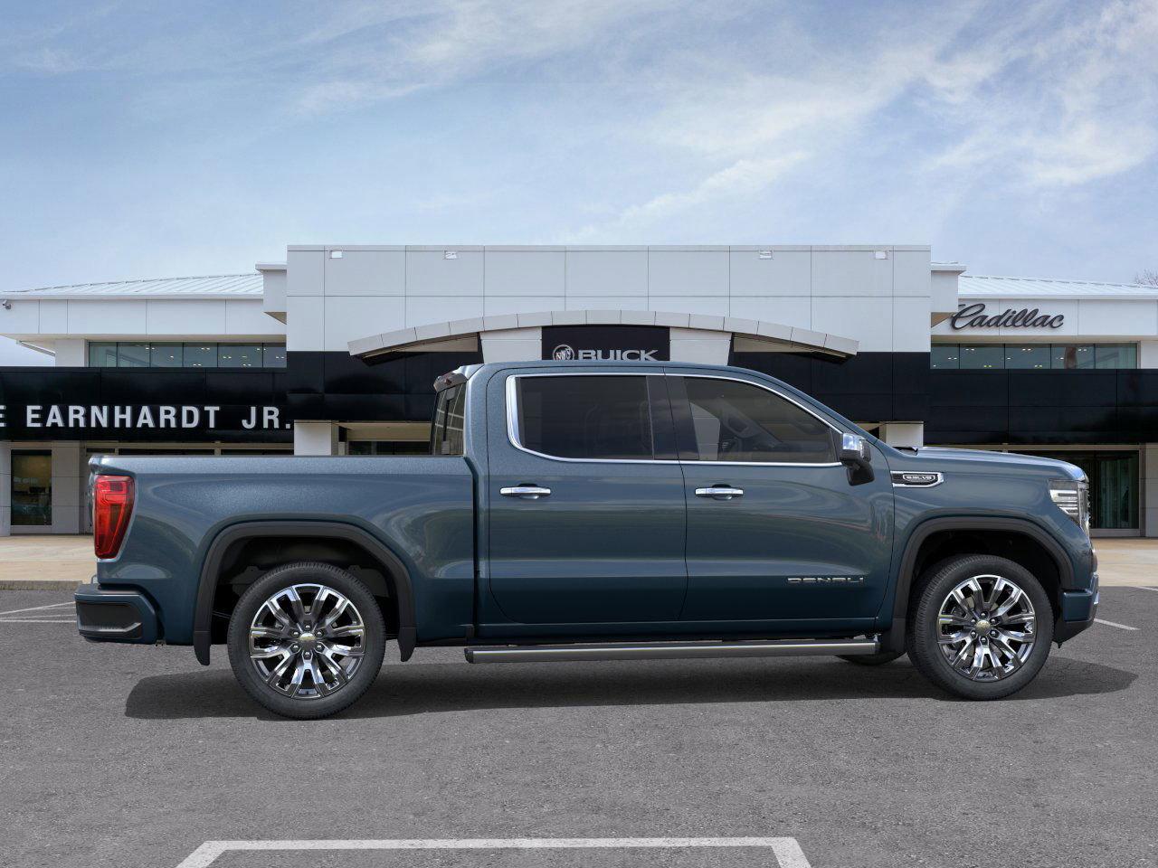 Gmc Sierra 1500 Denali Four Wheel Drive Crew Cab - Thumbnail 7