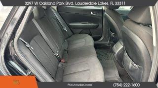 Kia Optima - Thumbnail 2