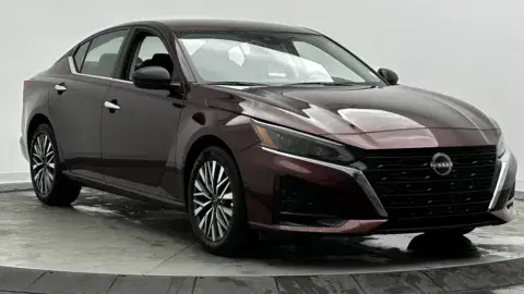 Nissan Altima Sv - Thumbnail 4
