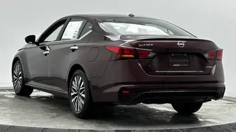 Nissan Altima Sv - Thumbnail 6