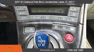 Toyota Prius - Thumbnail 2