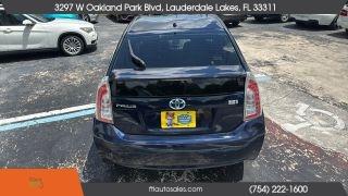 Toyota Prius - Thumbnail 15