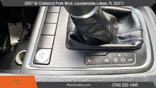 Volkswagen Jetta - Thumbnail 2