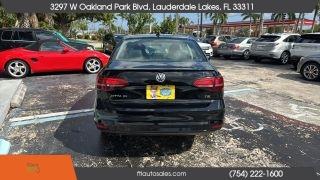 Volkswagen Jetta - Thumbnail 16