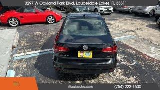 Volkswagen Jetta - Thumbnail 15