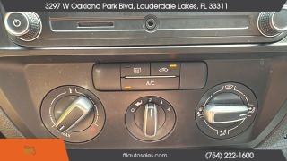 Volkswagen Jetta - Thumbnail 2