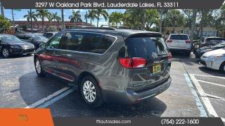 Chrysler Pacifica - Thumbnail 14