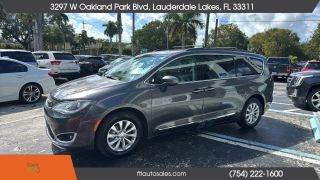 Chrysler Pacifica - Thumbnail 12