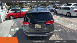 Chrysler Pacifica - Thumbnail 15