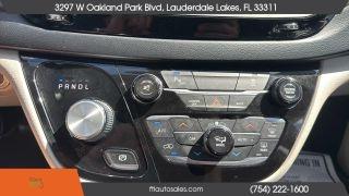 Chrysler Pacifica - Thumbnail 4