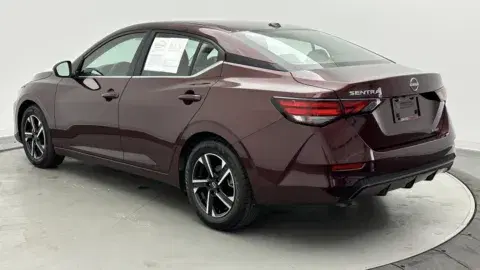 Nissan Sentra Sv - Thumbnail 5