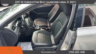 Volkswagen Jetta - Thumbnail 17