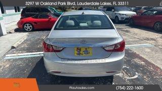 Hyundai Sonata - Thumbnail 15