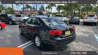 Volkswagen Jetta - Thumbnail 14