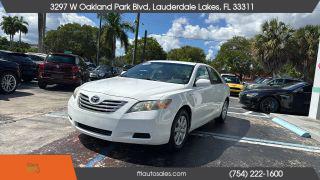 Toyota Camry - Thumbnail 13