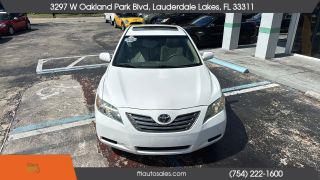 Toyota Camry - Thumbnail 11