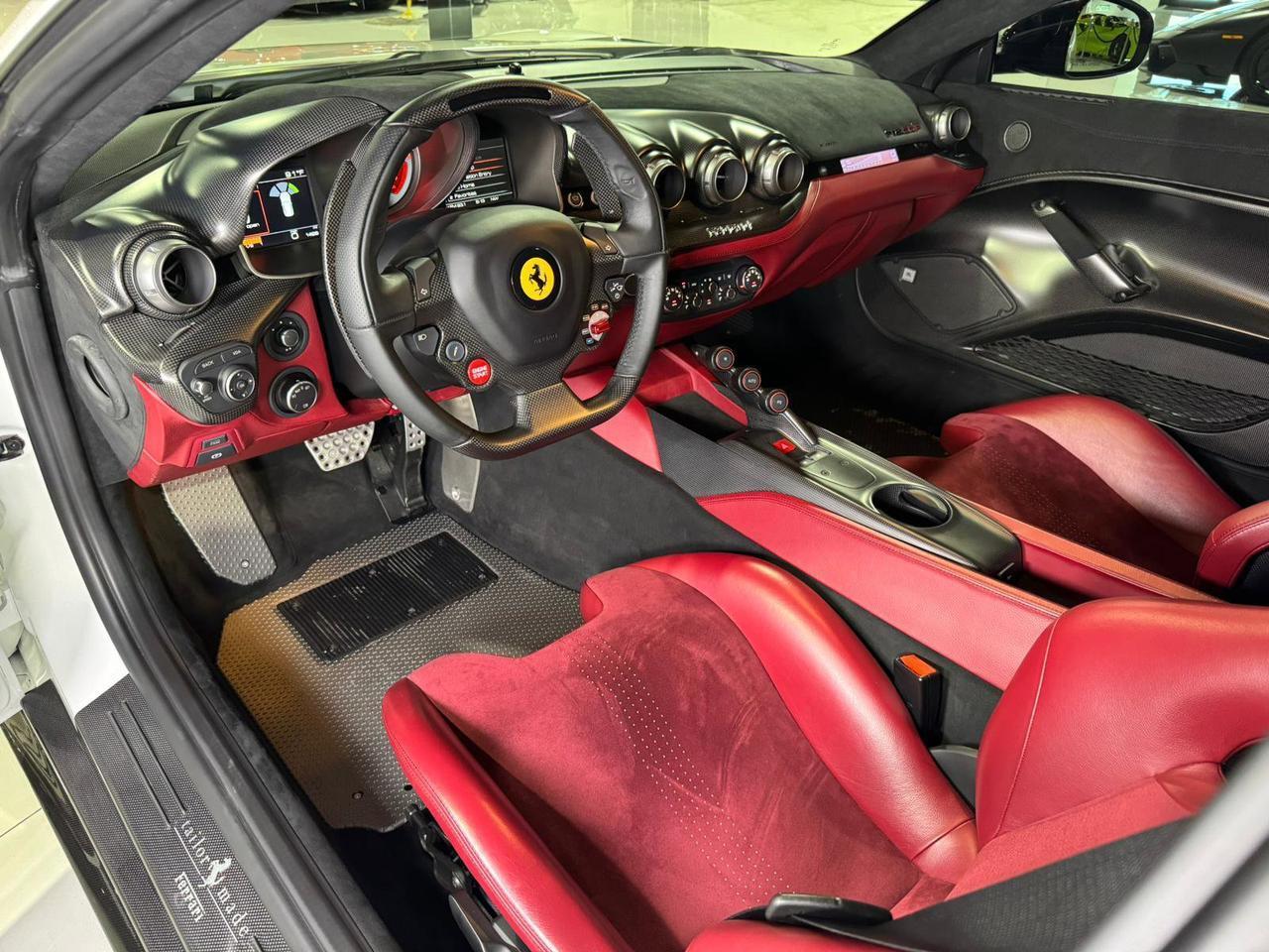 Ferrari F12tdf - Thumbnail 9