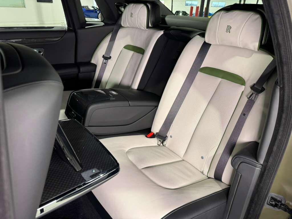 Rolls-Royce Ghost - Thumbnail 12