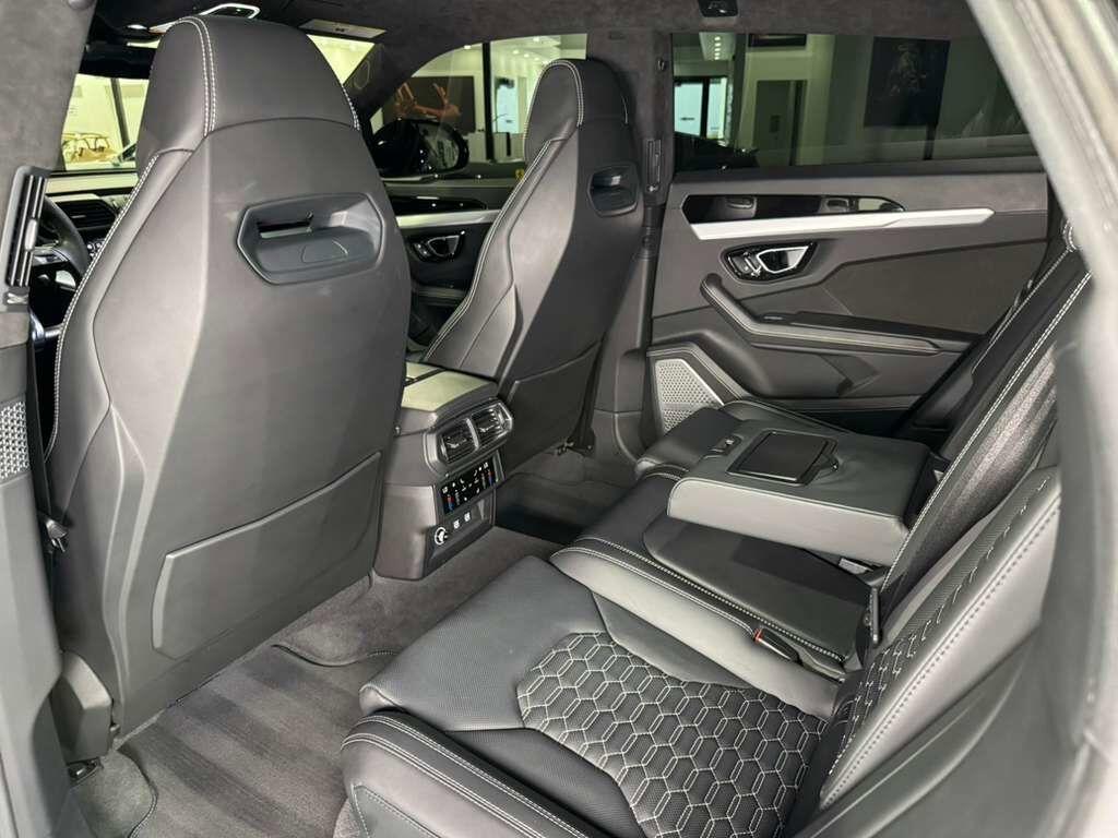 Lamborghini Urus - Thumbnail 11