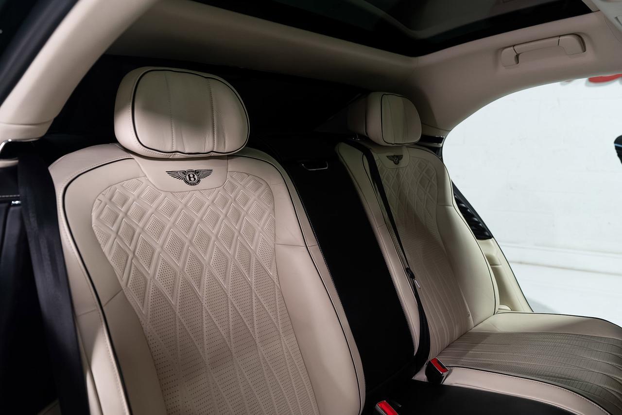 Bentley Flying Spur - Thumbnail 16