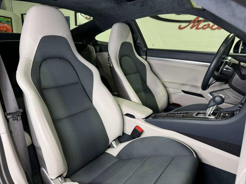 Porsche 911 - Thumbnail 13