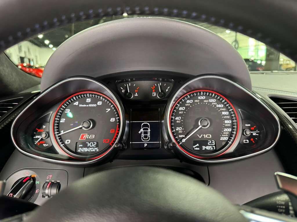 Audi R8 - Thumbnail 13