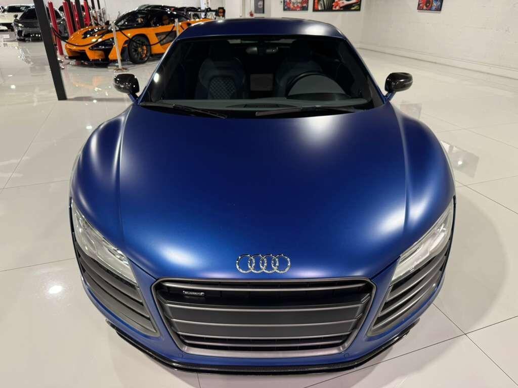 Audi R8 - Thumbnail 2