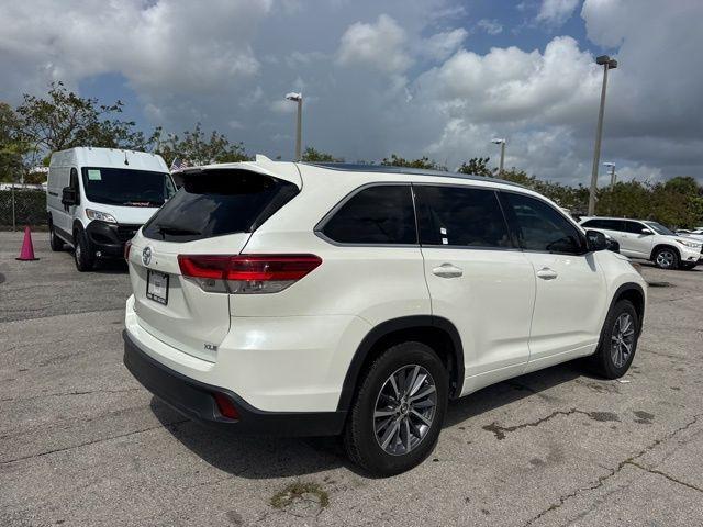 Toyota Highlander Se In Hollywood Fl | 5Tdkzrfh3Js265168 | Toyota Of Hollywood'S Amazinn Used Cars - Thumbnail 3