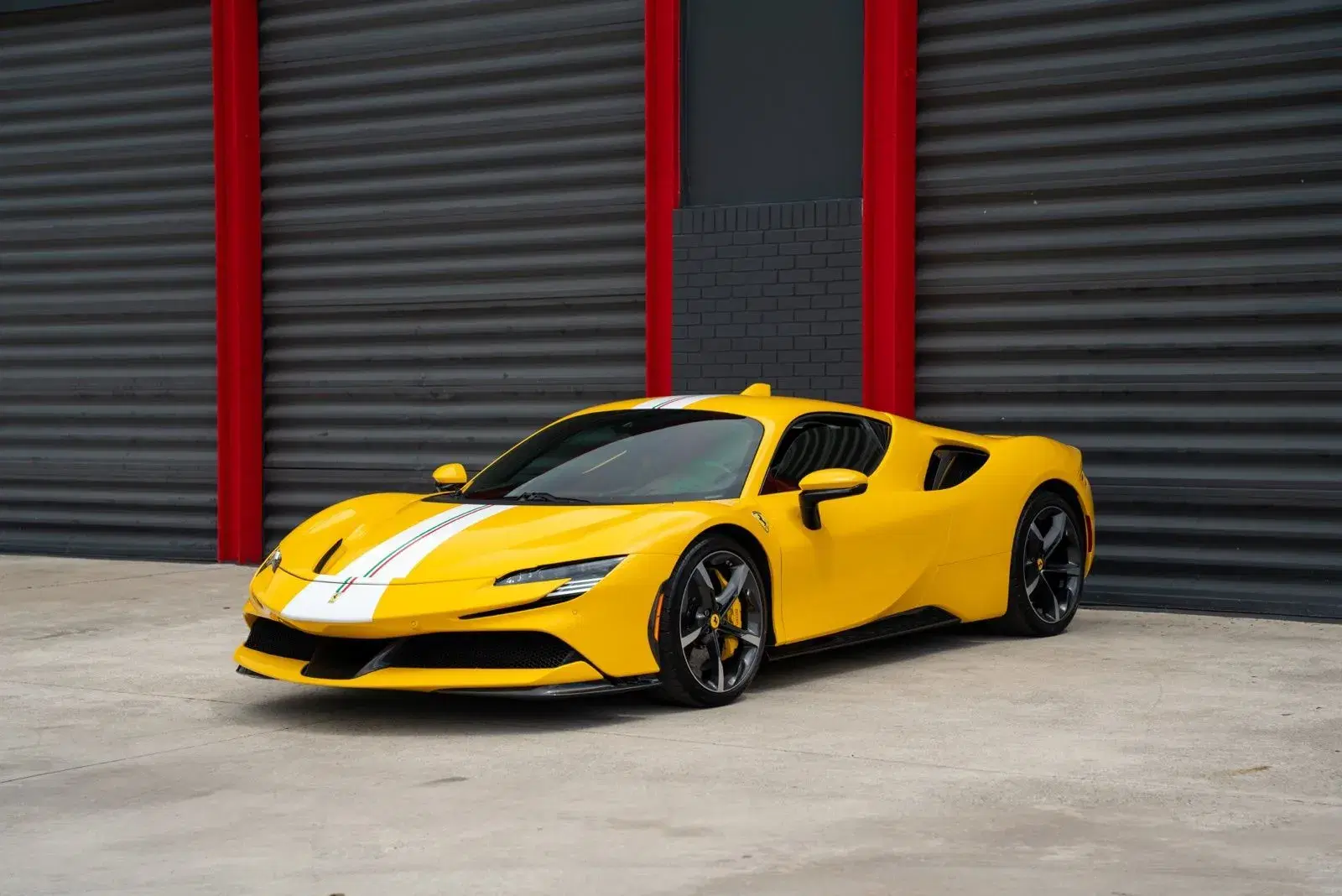 Ferrari Sf90 Stradale - View 1