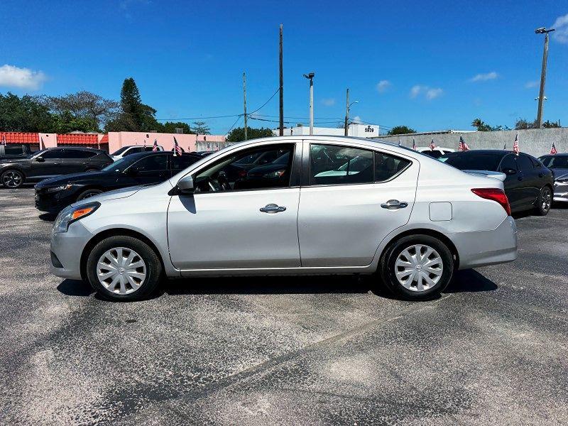 Nissan Versa Sedan Sv - Thumbnail 9