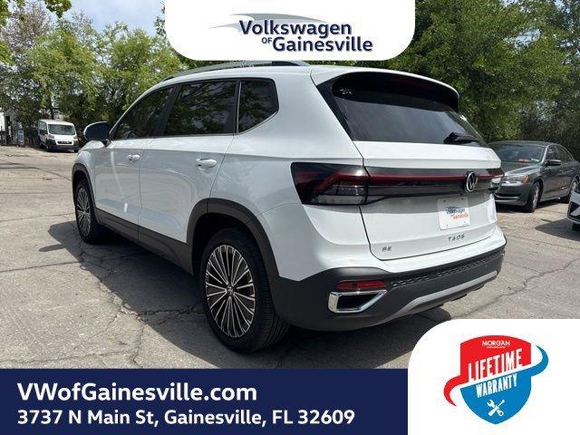 Volkswagen Taos Se Fwd Sport Utility - Thumbnail 4