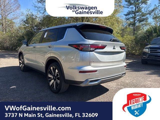 Mitsubishi Outlander Se With Navigation - Thumbnail 4