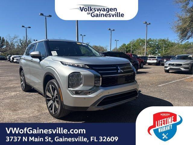 Mitsubishi Outlander Se With Navigation - Thumbnail 2