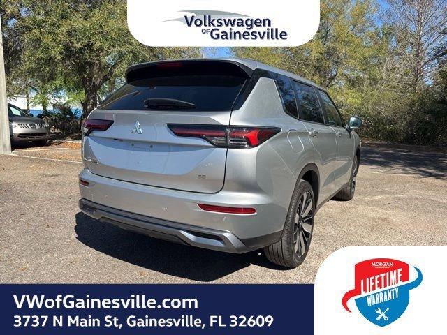 Mitsubishi Outlander Se With Navigation - Thumbnail 5