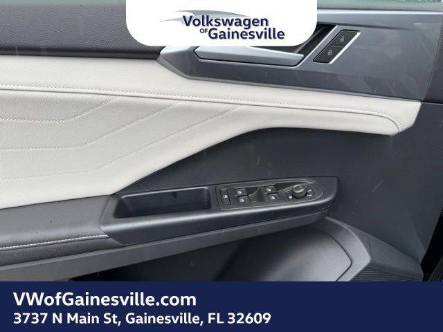 Volkswagen Taos Sel With Navigation & Awd - Thumbnail 13