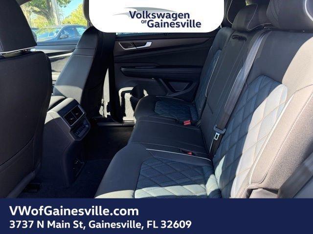 Volkswagen Atlas Cross Sport 2.0T Sel Premium R-Line With Navigation & Awd - Thumbnail 8