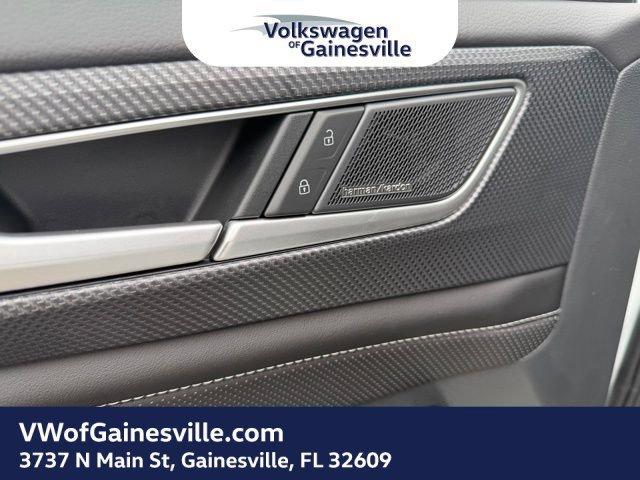 Volkswagen Atlas Cross Sport 2.0T Sel Premium R-Line With Navigation & Awd - Thumbnail 13