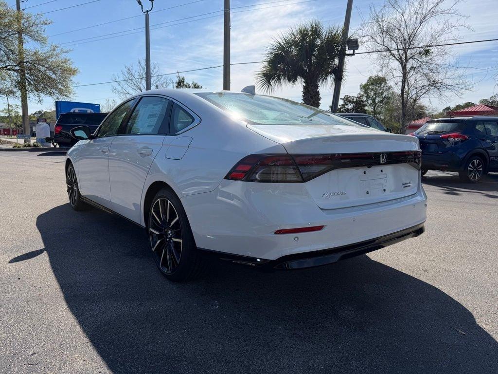 Honda Accord Hybrid Touring - Thumbnail 5