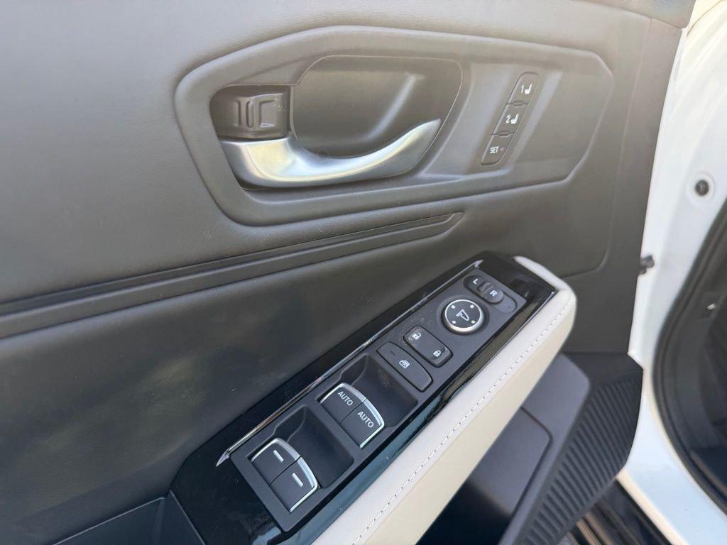 Honda Accord Hybrid Touring - Thumbnail 13