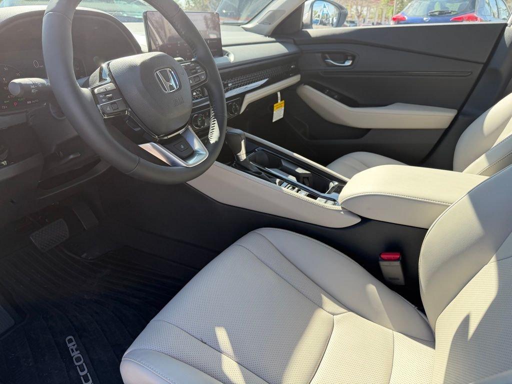 Honda Accord Hybrid Touring - Thumbnail 16