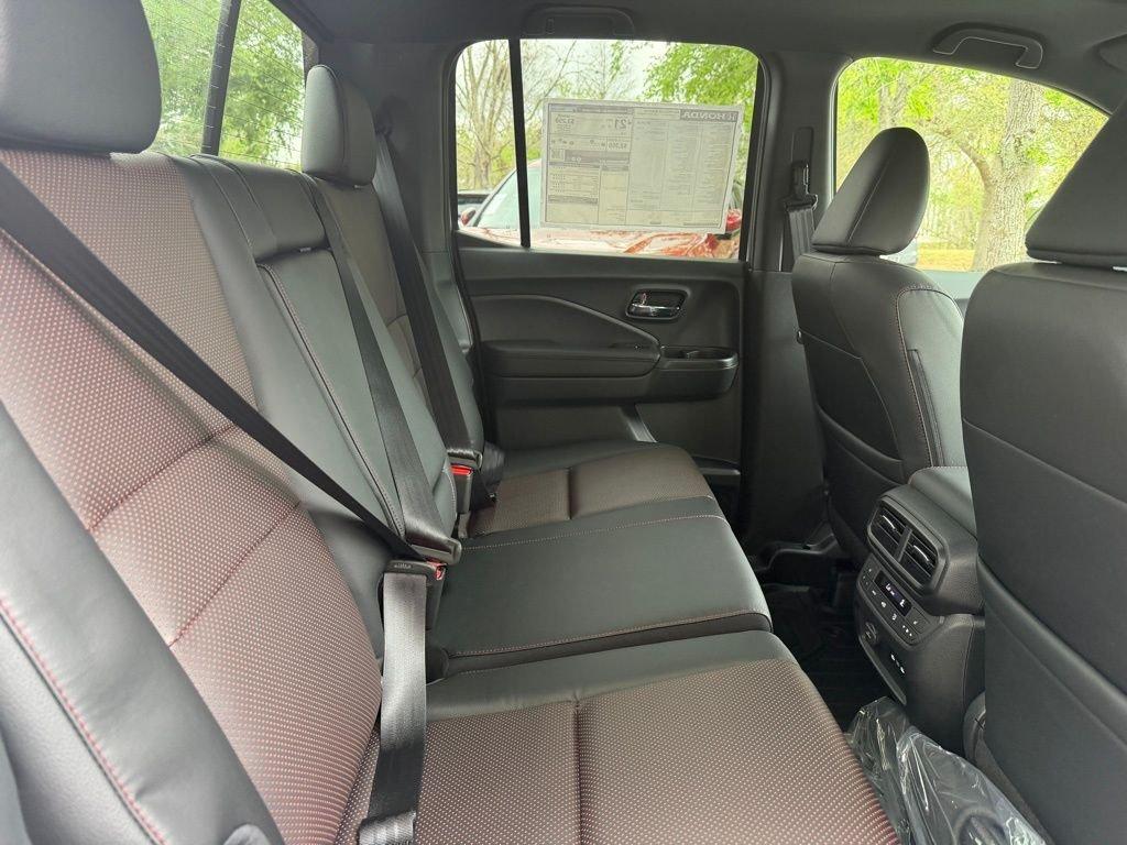 Honda Ridgeline Black Edition - Thumbnail 8