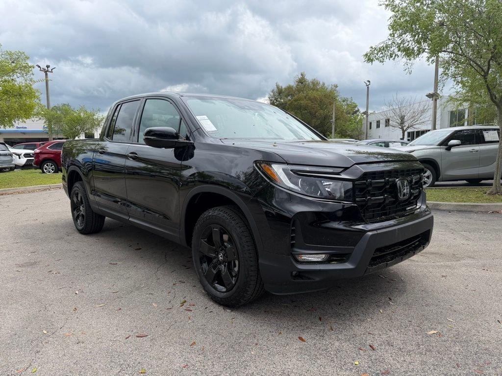 Honda Ridgeline Black Edition - Thumbnail 2