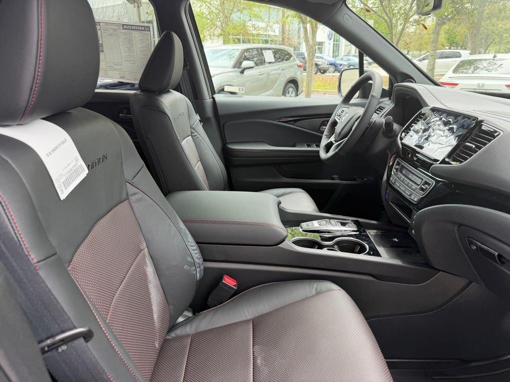 Honda Ridgeline Black Edition - Thumbnail 9