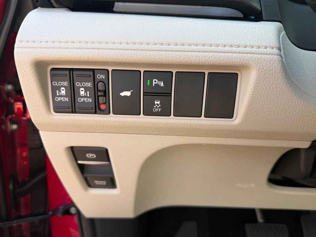 Honda Odyssey Elite - Thumbnail 19
