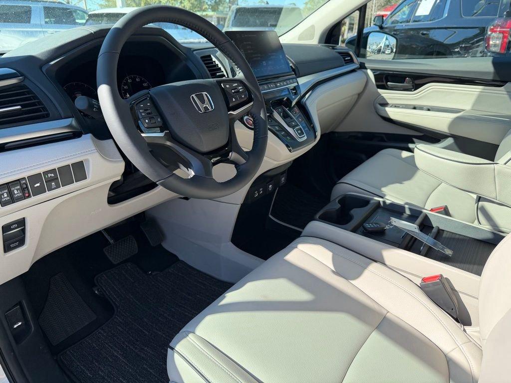 Honda Odyssey Touring - Thumbnail 17